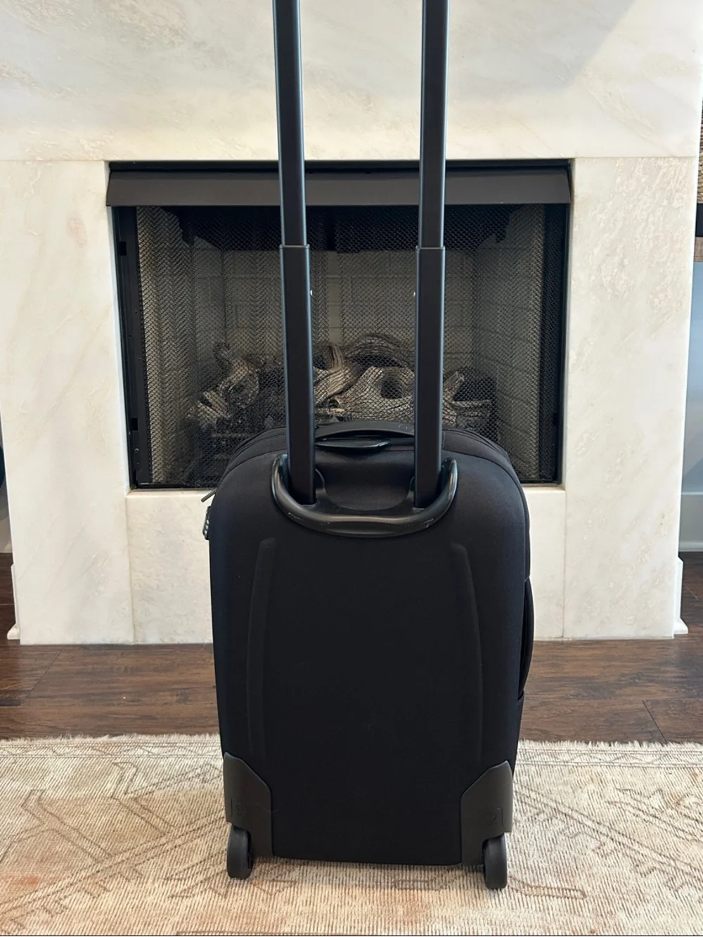 NWT T-Tech by Tumi Black Rolling Carry-On with Telescoping Handle